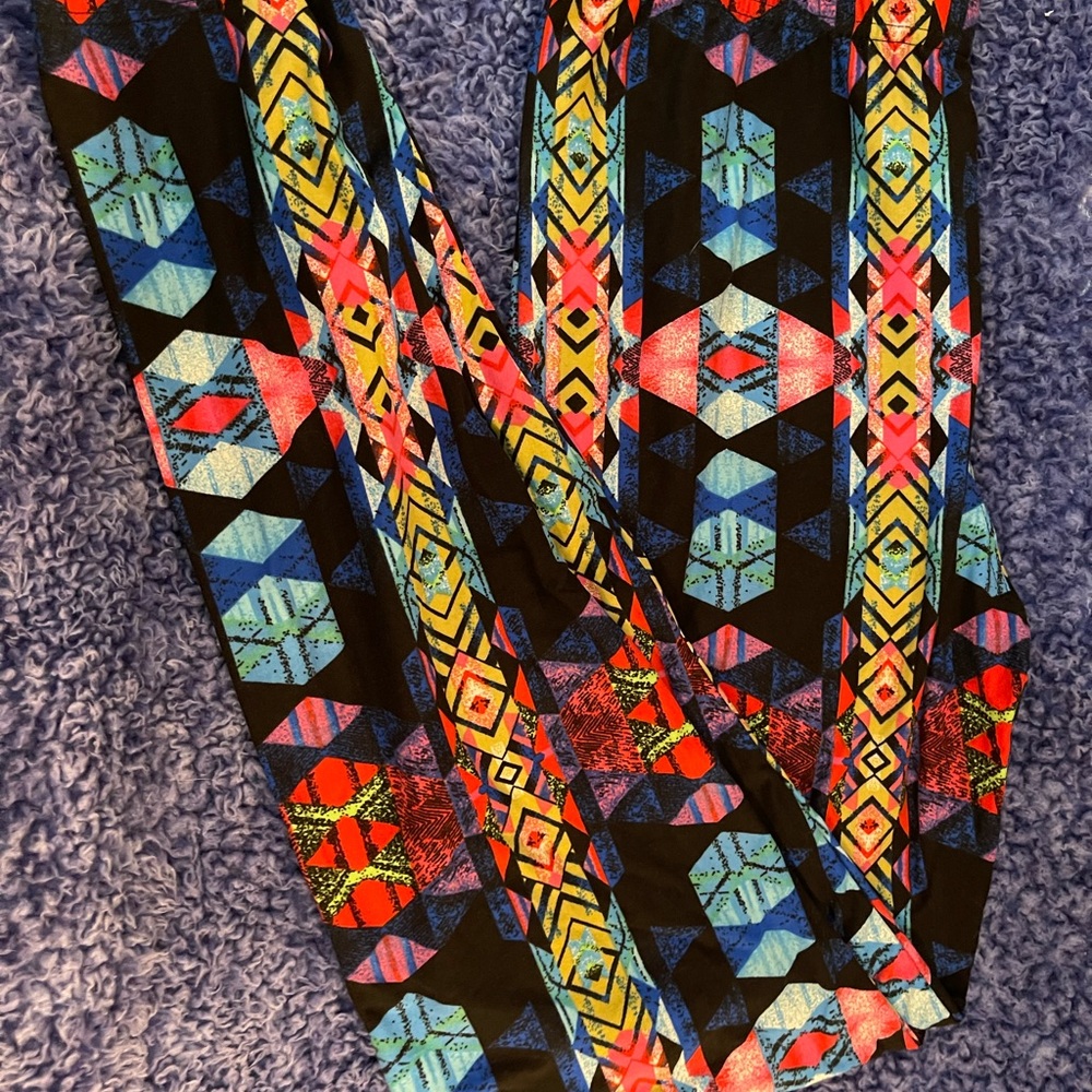 Buttery Soft NWT TC Leggings - Picture 7 of 16